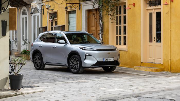 Geely και Ford σε συζητήσεις για παραγωγή σε κοινό εργοστάσιο στην Ευρώπη